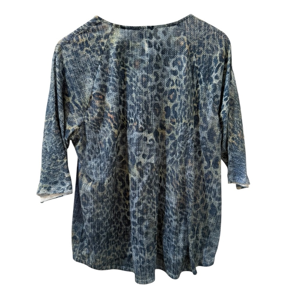 Chico's Albany Crochet Studded Shoulder Blue Top Leopard Print Design Size 2 - Picture 7 of 10